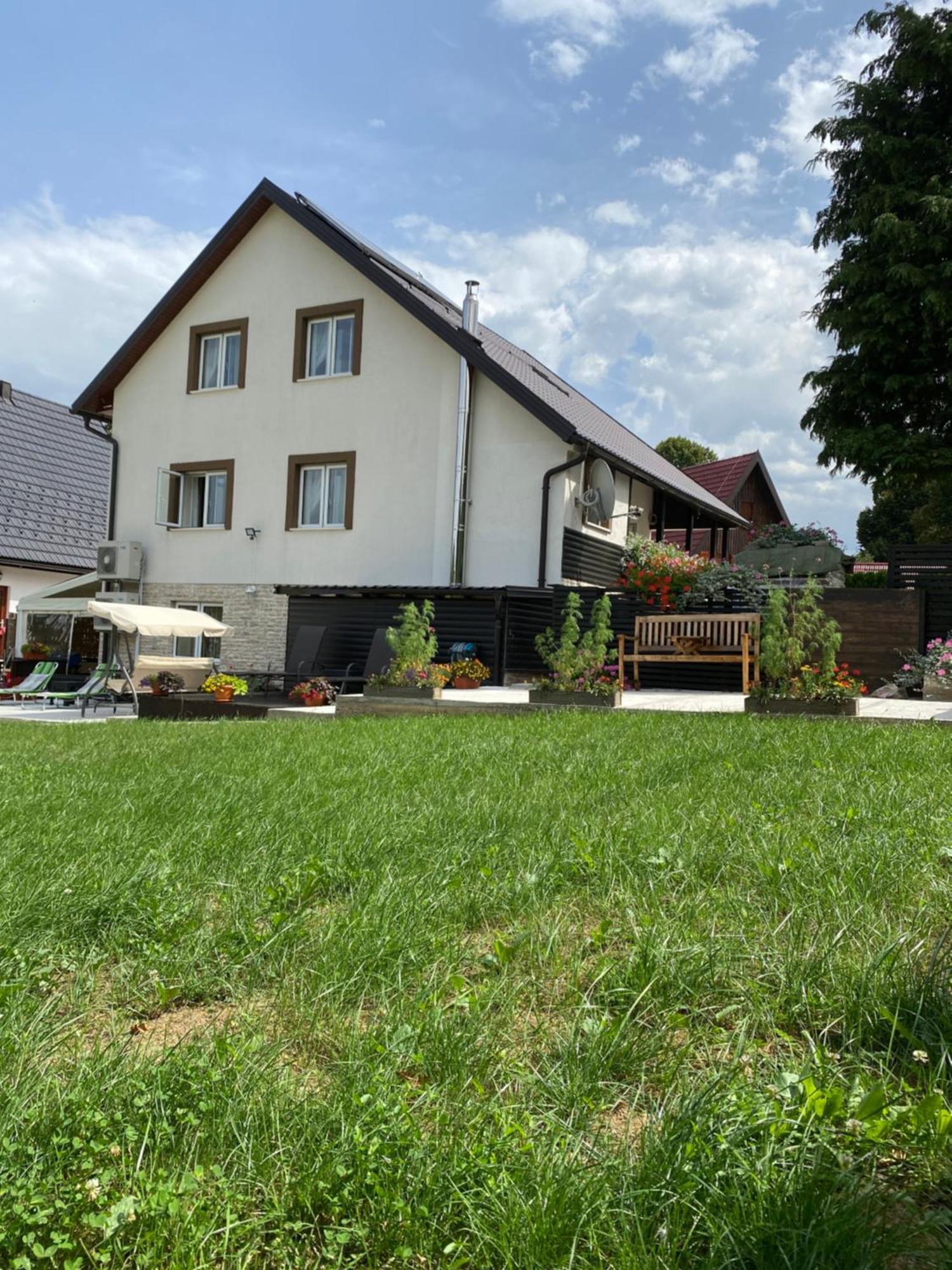 Plitvička Jezera B＆B ミレニアム ハウス Bed & Breakfast エクステリア 写真