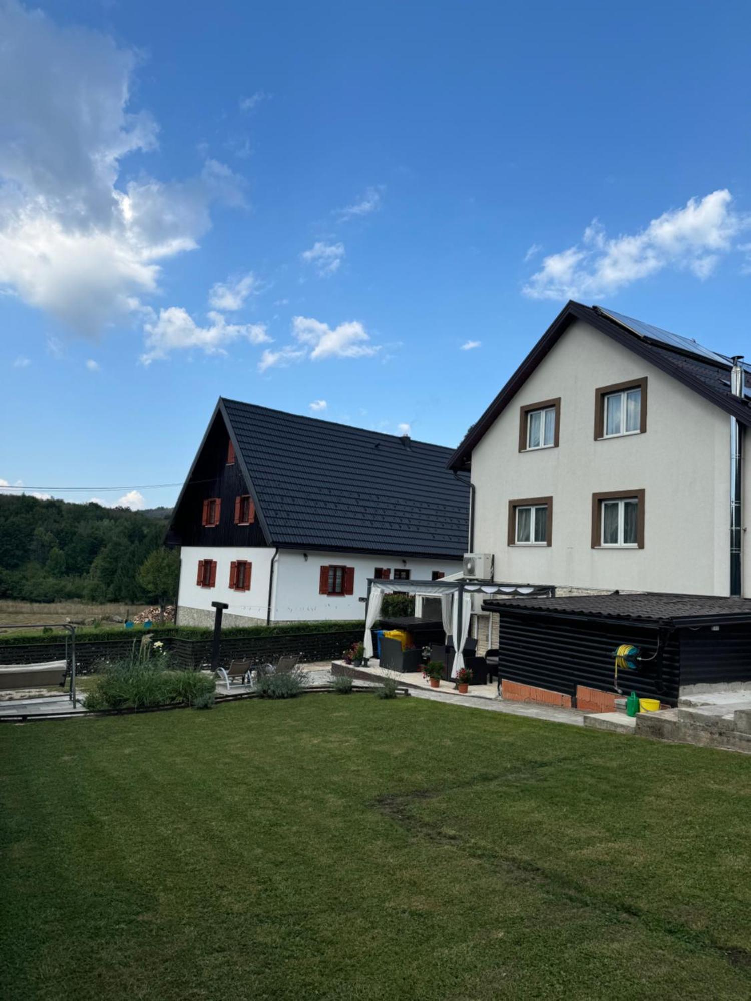 Plitvička Jezera B＆B ミレニアム ハウス Bed & Breakfast エクステリア 写真